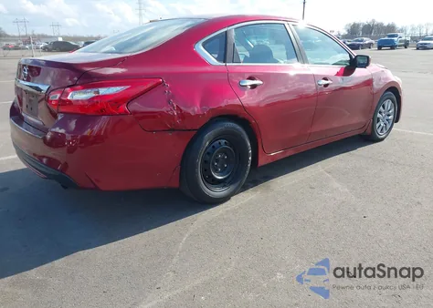 2017 Nissan Altima 2.5 S z USA, uszkodzony, nr VIN 1N4AL3AP3HC471343